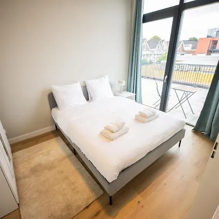 Breathtaking 3 Bedroom Pk6b * Rotterdam