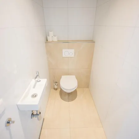 Breathtaking 3 Bedroom Pk6b